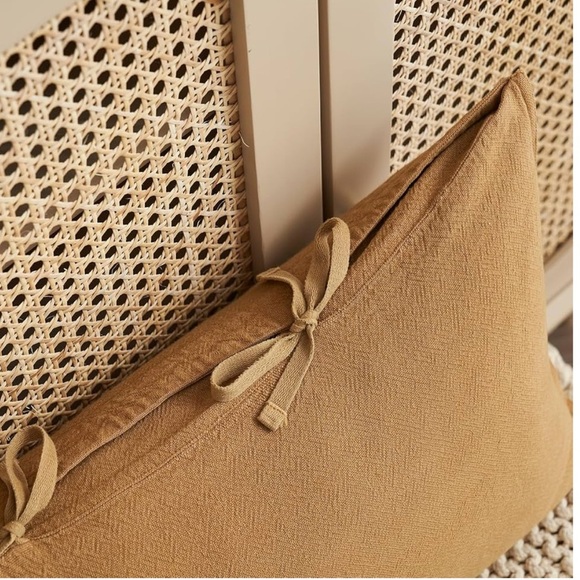 NWT Jeanerlor Linen Pillowease Set of 2 18”x18” (Pillow insert not included) - Picture 2 of 7